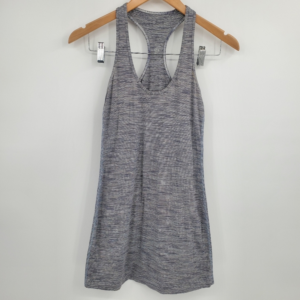 ◇◇ Lululemon Gray Racerback Tank Top Striped Gray Size 4